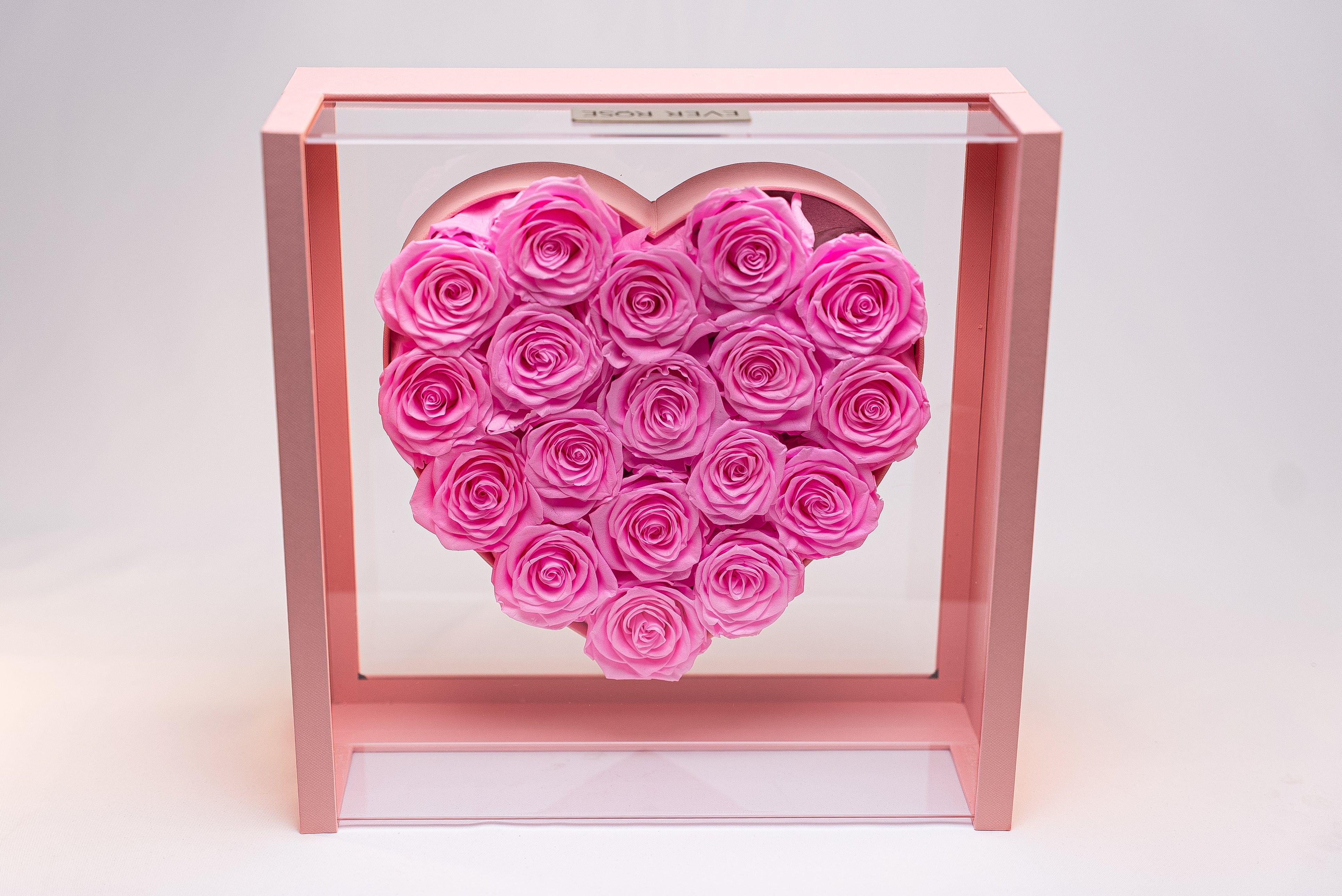 Caixa Acrílica Coração com Rosas Vermelhas Preservadas | 18 Rosas Eternas
